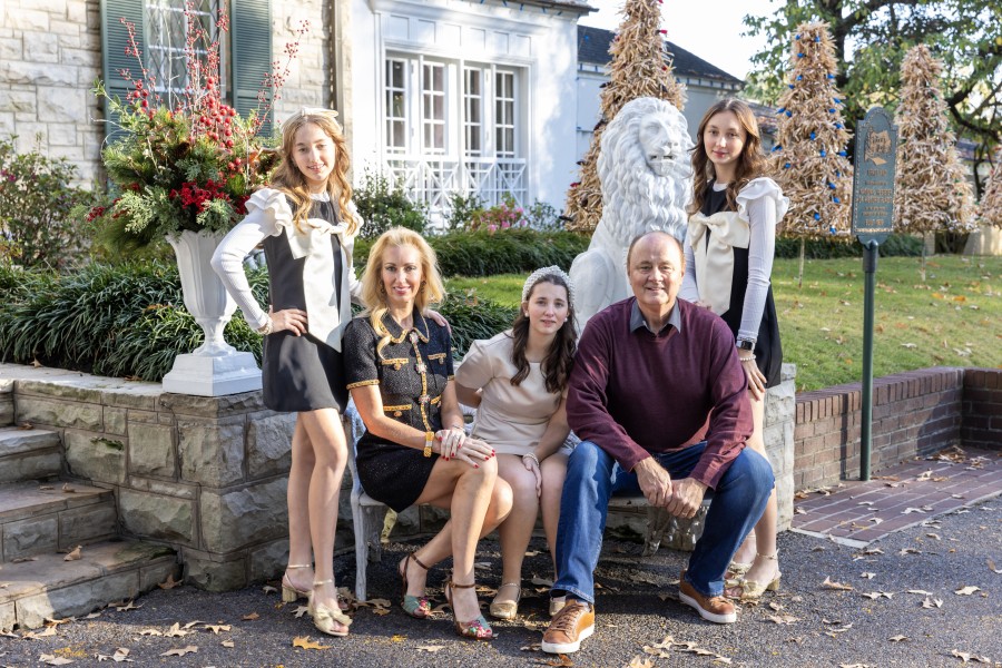 2023 Christmas Card Photo 6